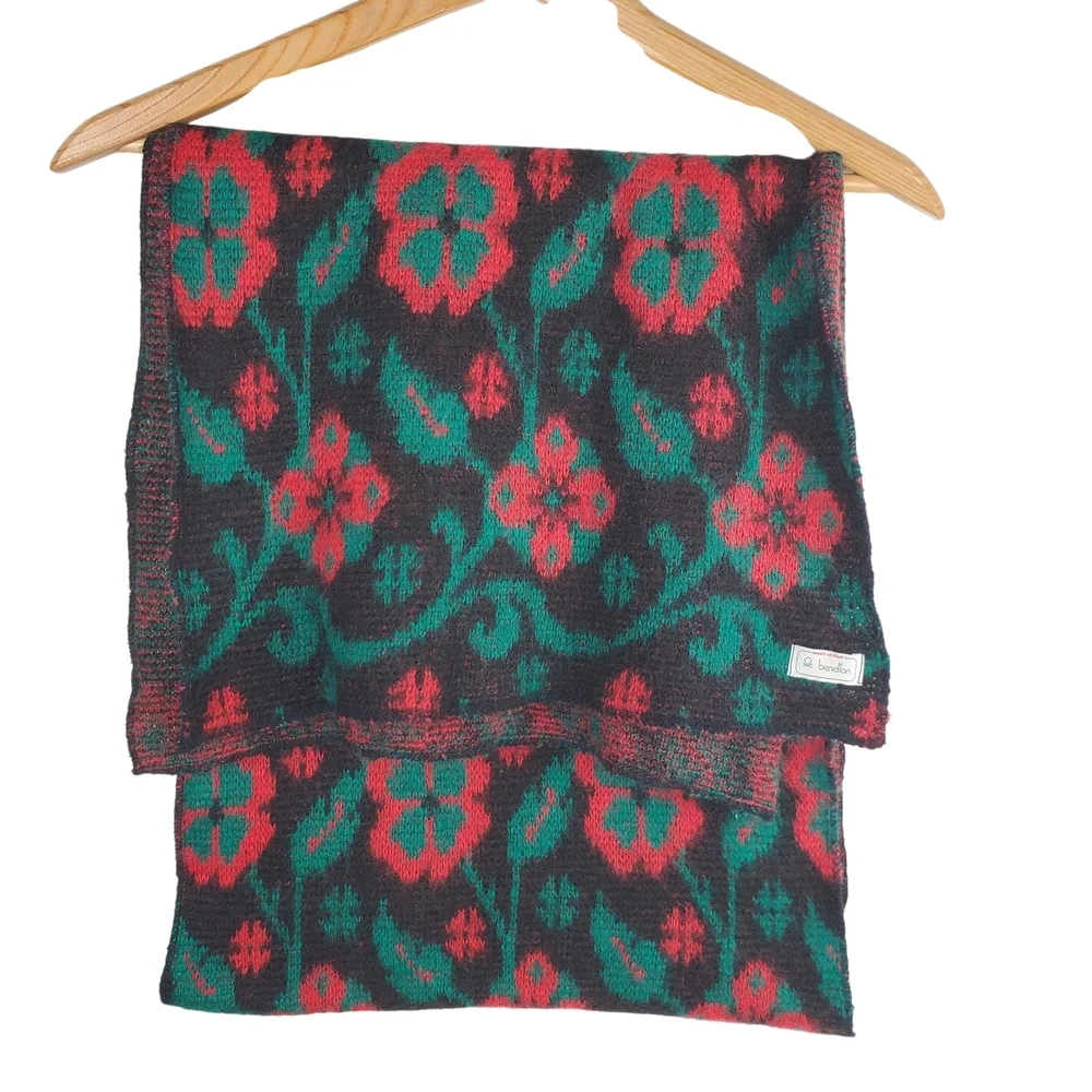 Vntg 80s United Colors Of Benetton Red and Green Patterned Scarf. Made In Italy